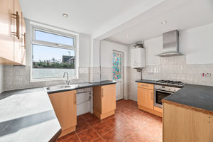 Kitchen- click for photo gallery